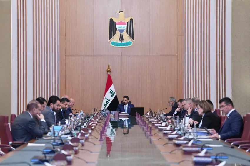 مجلس الوزراء يعقد جلسته برئاسة الزيدي وتصدر قرارات جديدة