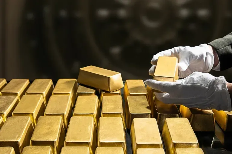 اتفاق إيران وامريكا ينعش الذهب ويضغط على أسعار النفط عالمياً