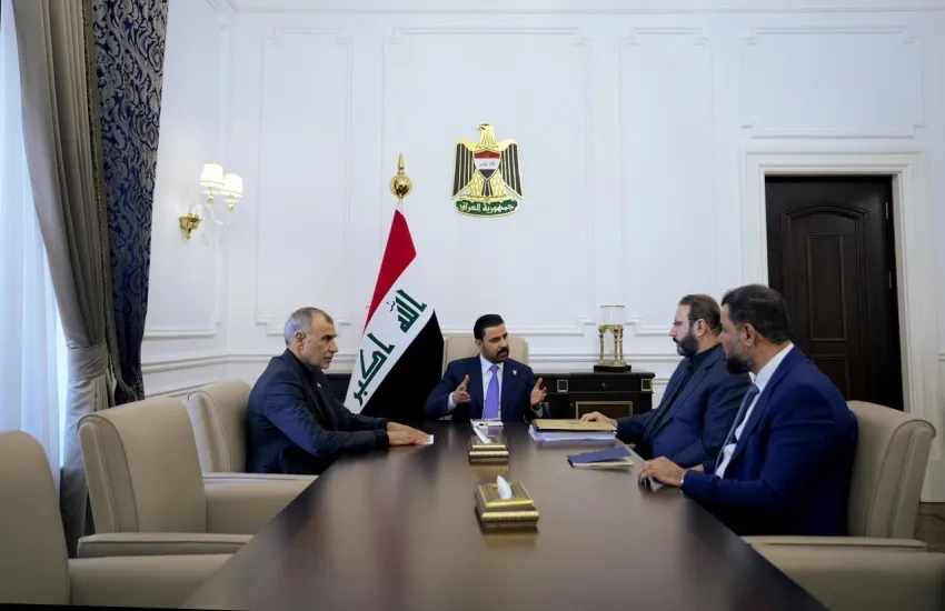 الزيدي يؤكد دعم ذوي الشهداء والسجناء السياسيين وتطوير الخدمات المقدمة لهم