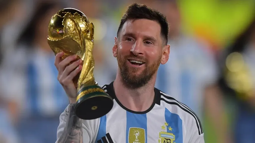 "قدمت كل ما أملك".. ميسي يودع منتخب الأرجنتين بعد مسيرة 20 عاماً