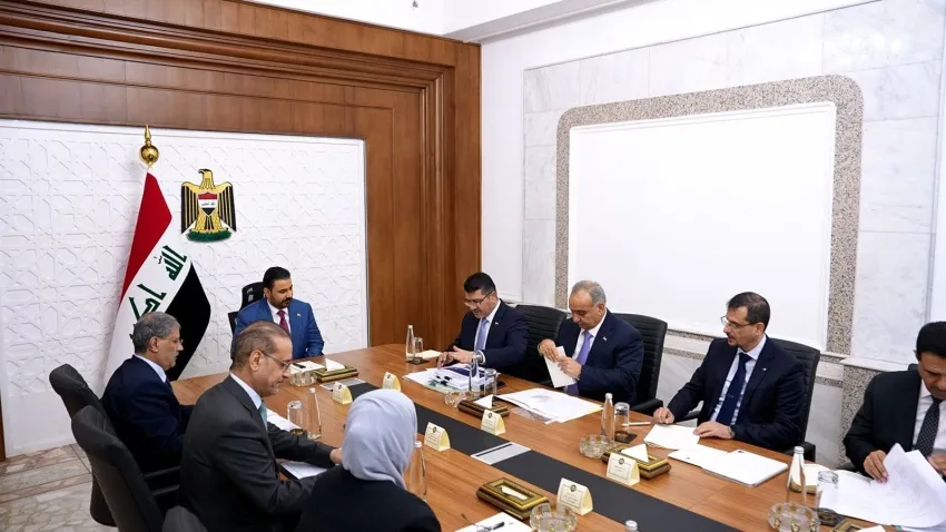 الزيدي يترأس اجتماعاً للجنة العليا الخاصة بمشروع مبادرة المليون قطعة أرض سكنية