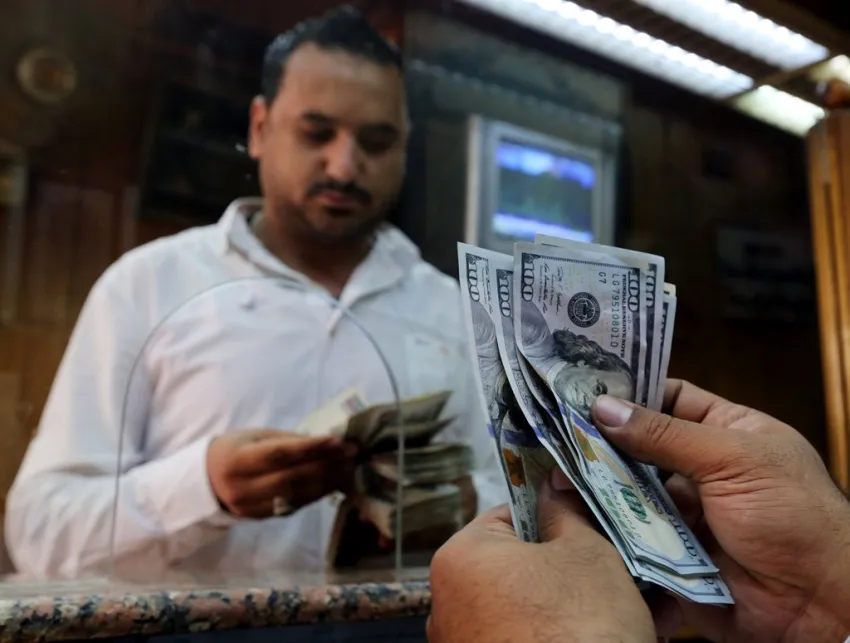 ارتفاع أسعار صرف الدولار في بغداد وأربيل والبصرة