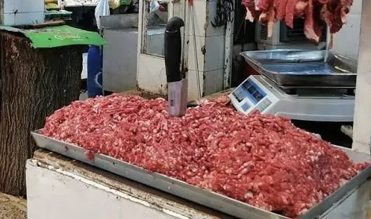 جنايات النجف تحكم بالسجن 10 سنوات على مدان ببيع لحم الخنزير